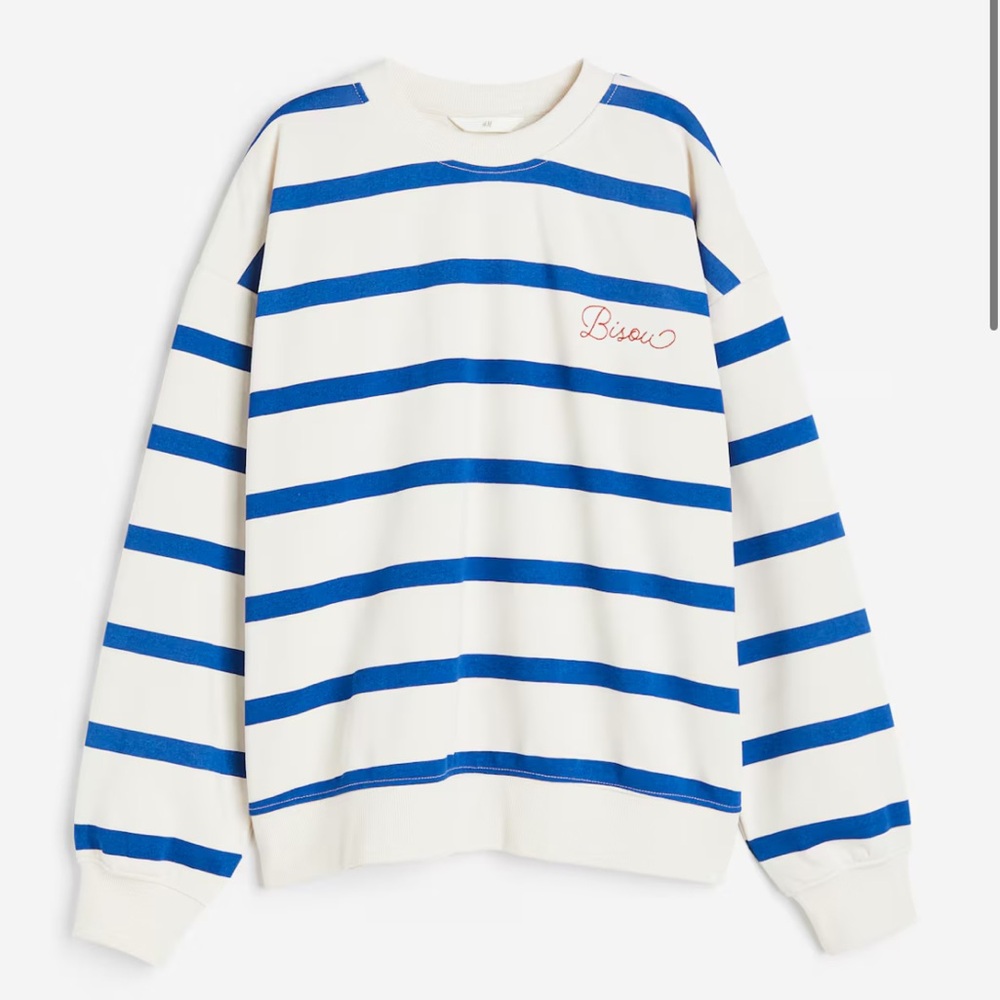 Last Chance 👋🏻H&M Embroidered “Bisou” Sweatshirt